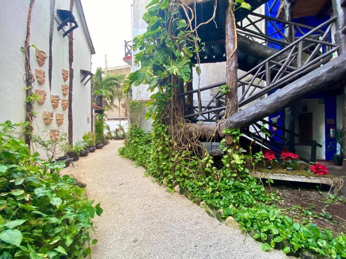 Casa Caribe Cancun Exterior photo A street in the old town